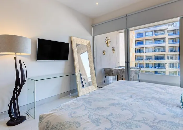 Spectacular Vista Vela - Near Major Attractions, Ac&balcony Grill *