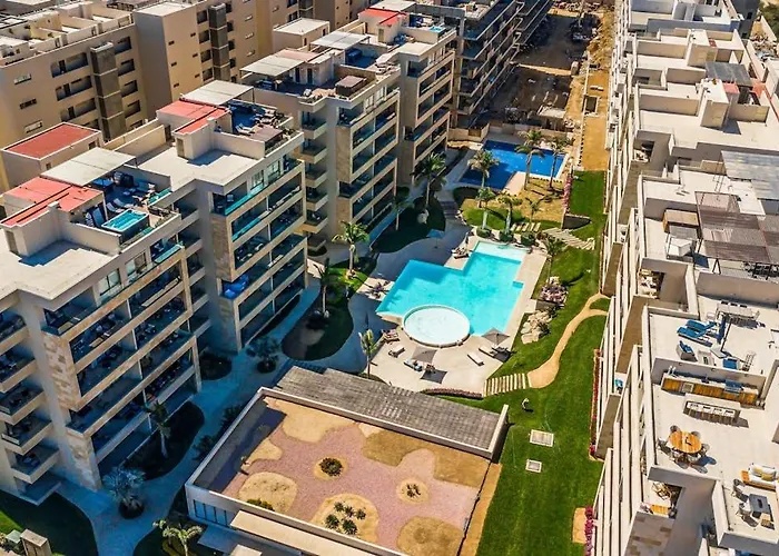 Spectacular Vista Vela - Near Major Attractions, Ac&balcony Grill *